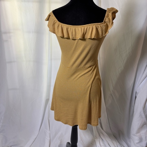 Aeropostale Mustard Yellow Ruffled Off-Shoulder Sundress Size Medium - Picture 2 of 5